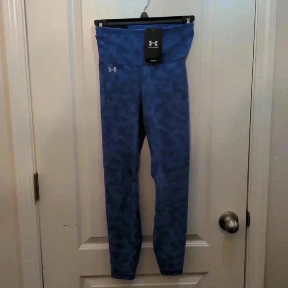 Women's UA Motion Ankle Leggings - Picture 2 of 11